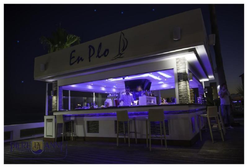 Piere Anne Beach Hotel Ajía Nápa Eksteriør bilde